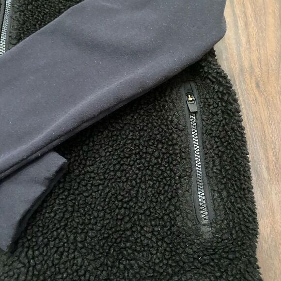 Athleta Range Sherpa jacket - Picture 2 of 5